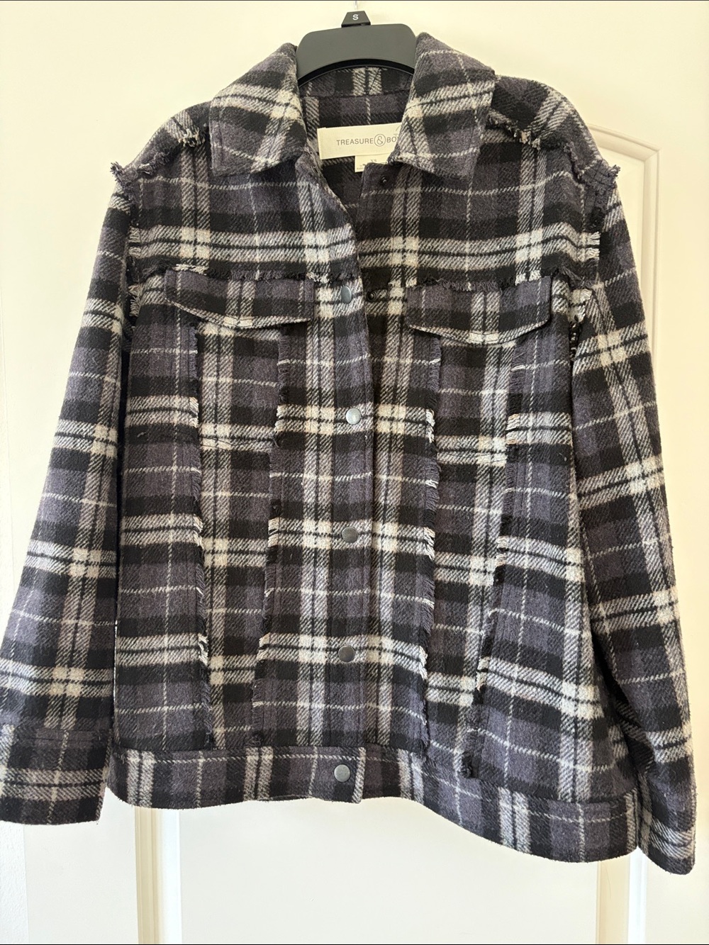 Treasure & Bond Women's Black and Gray Plaid Shacket